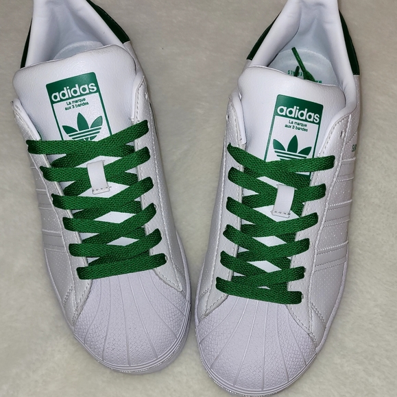 Adidas superstar size 7 - Picture 1 of 4